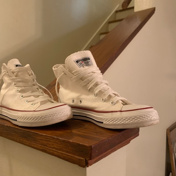 White shoes - Picture 2 of 4